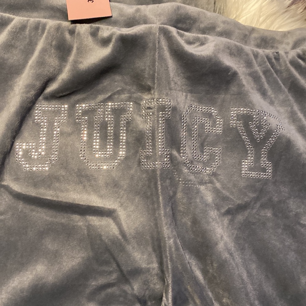 Juicy Couture Medium tracksuit jogging suit with pants and shirt Grey Velour NWT - Picture 2 of 6
